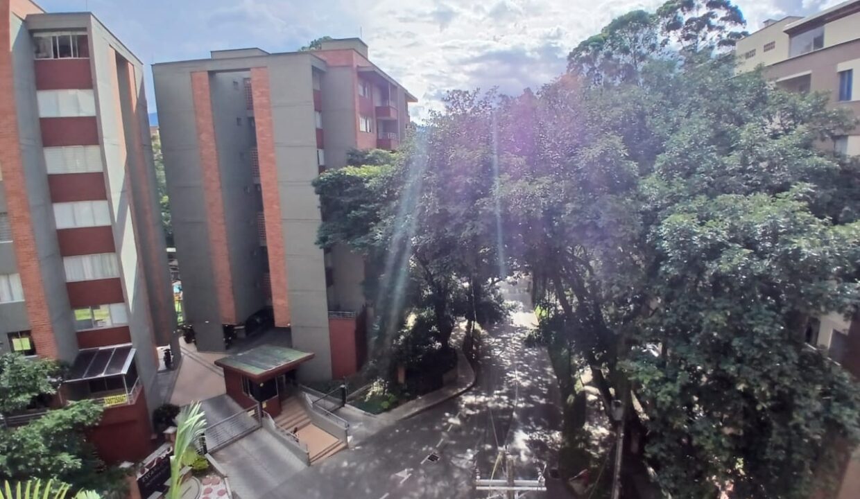 WhatsApp Image 2025-07-08 at 4.05.52 PM (2)