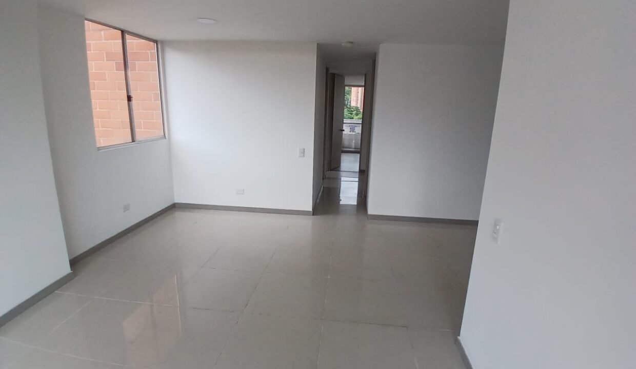 WhatsApp Image 2025-07-08 at 4.12.08 PM (7)